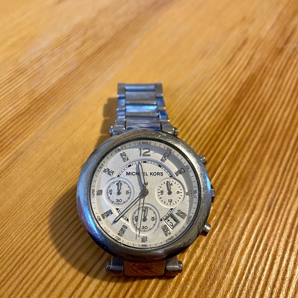 Michael Kors Silver Crystal Watch - Picture 2 of 6